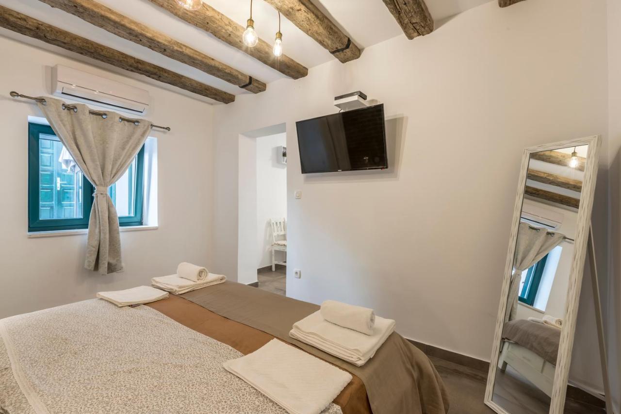 Apartment Insula