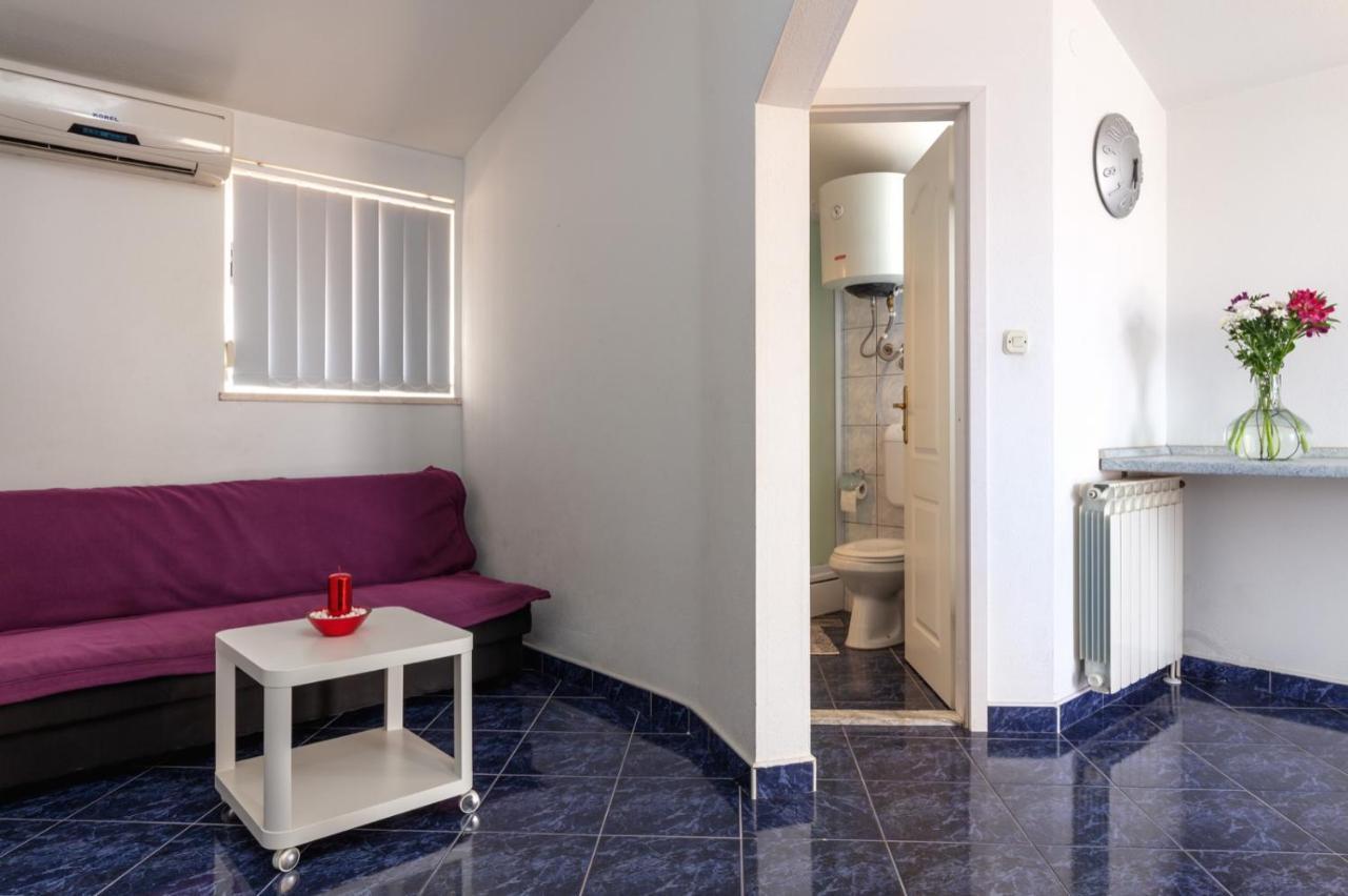 Sea View Apartment *
