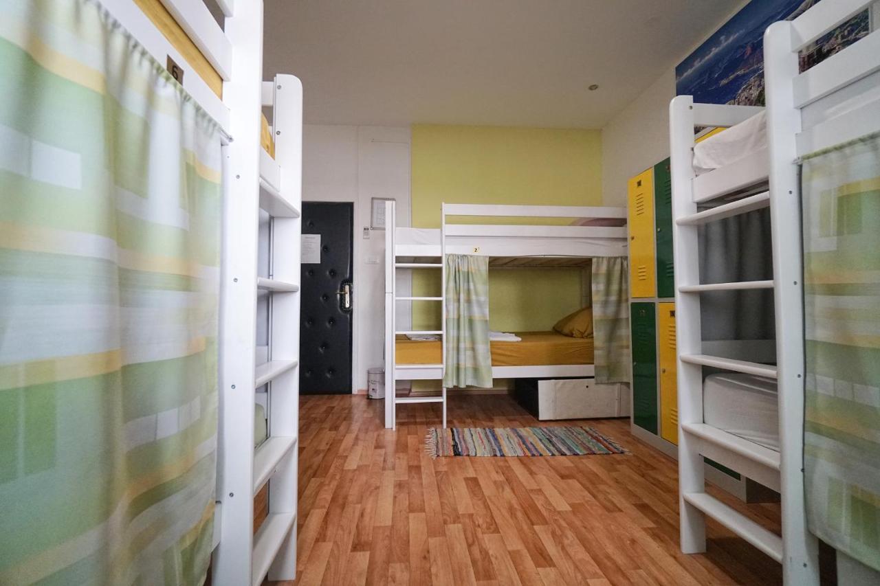 Oasis Hostel *