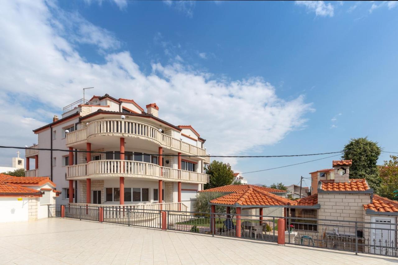 Sea View Split
