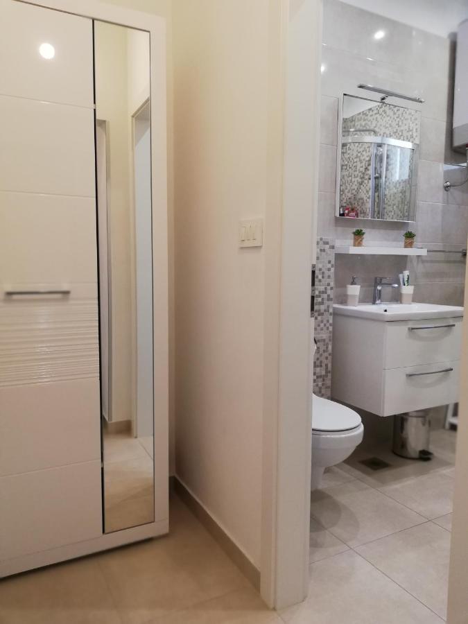 Lenka Apartment *