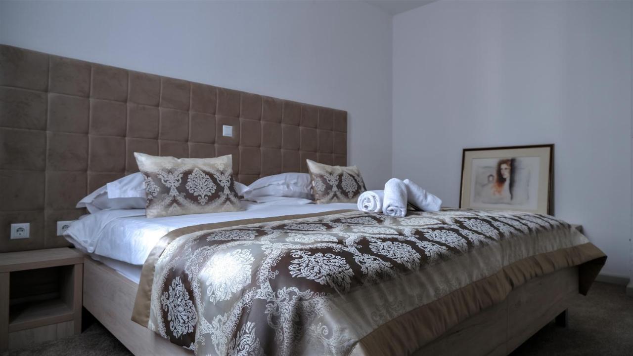 Consul Hotel