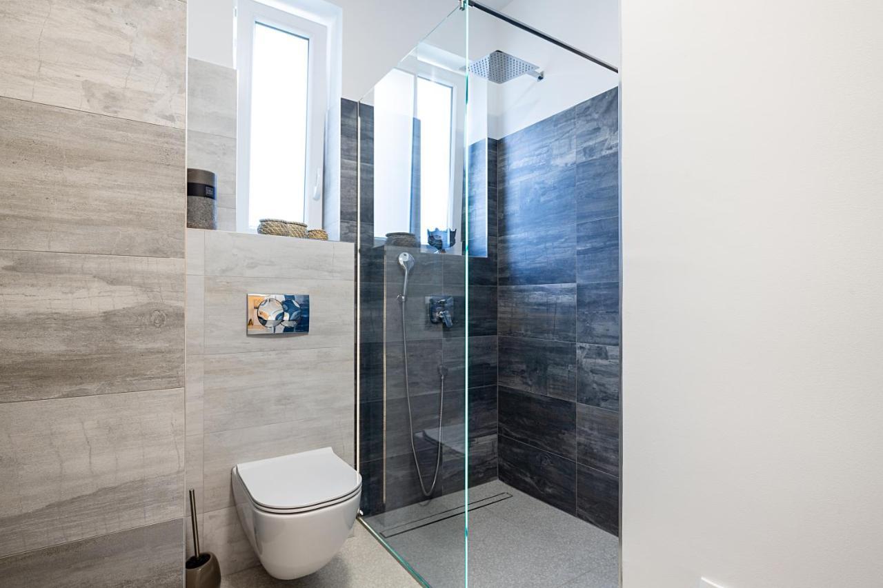Aurelia Apartment *