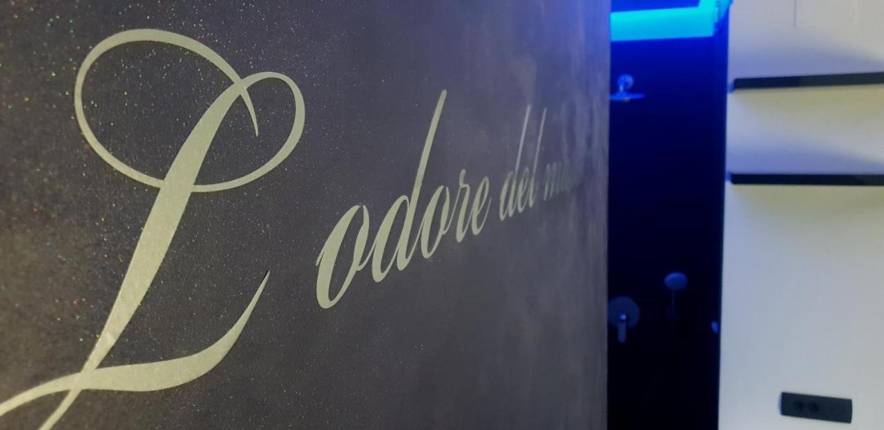 Lodore Del Mare On The * Split
