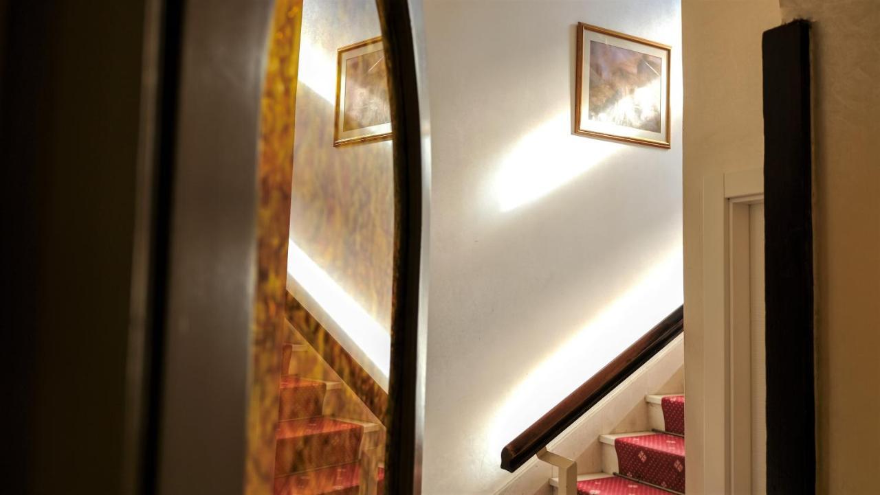 Hotel Consul 3*