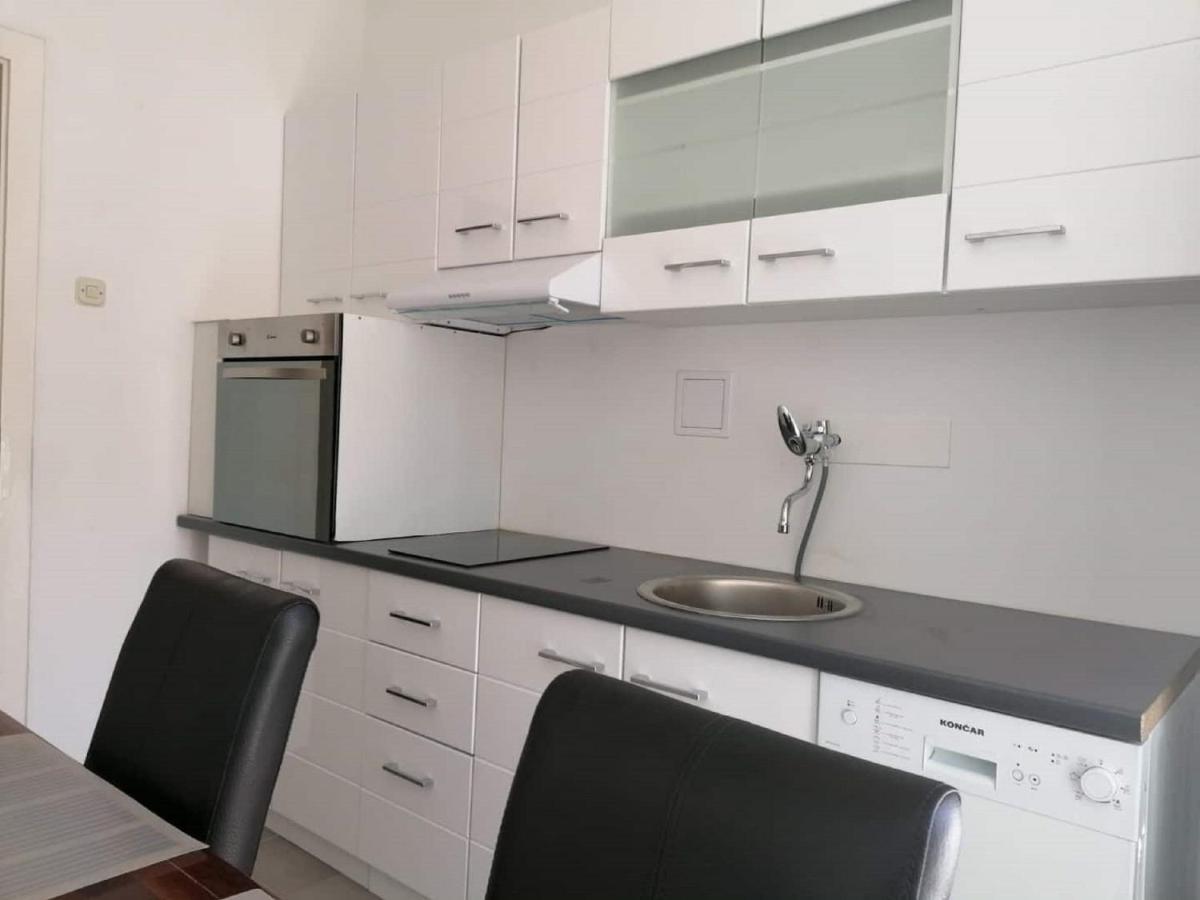 Ema Apartment *