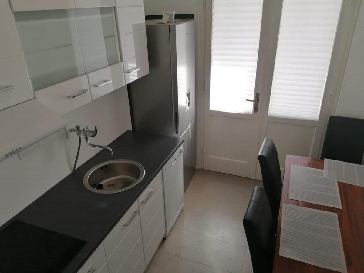 Ema Apartment *