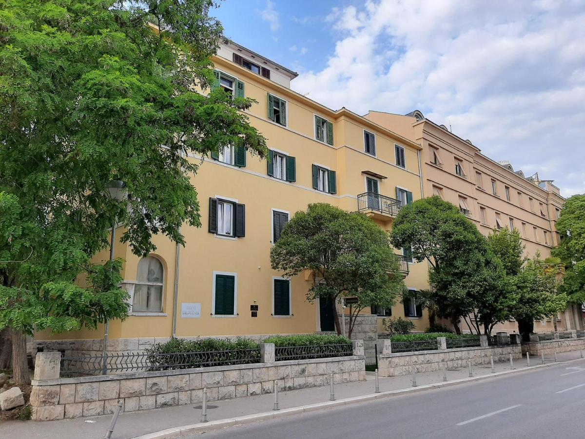 Calma Luxury Acomodação com café da manhã  Split