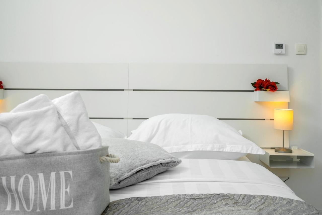 Luxury Bella Vista Holidays @ Kasuni Beach Apartment *
