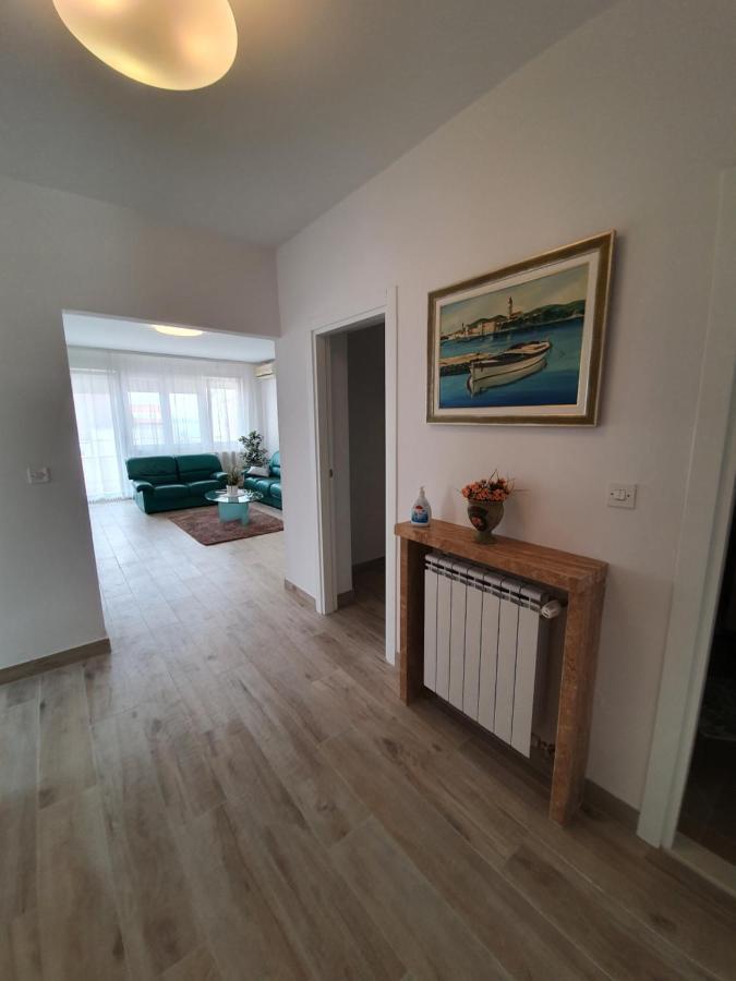 Tina Apartman *