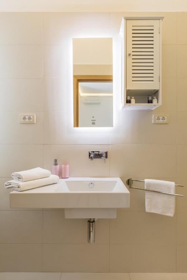 Guest house Luxury In The Center Of - Maniva 4*