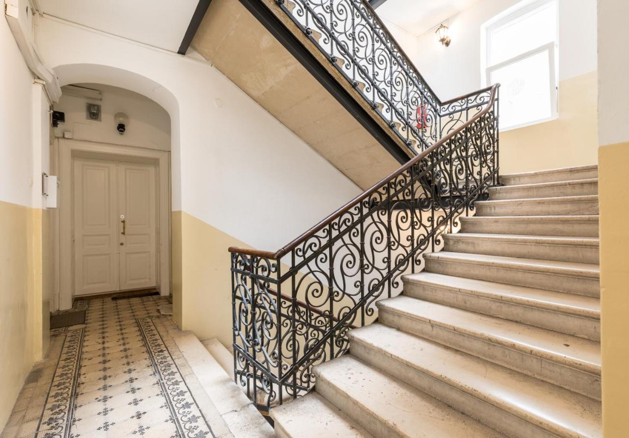 Guest house Luxury In The Center Of - Maniva 4*