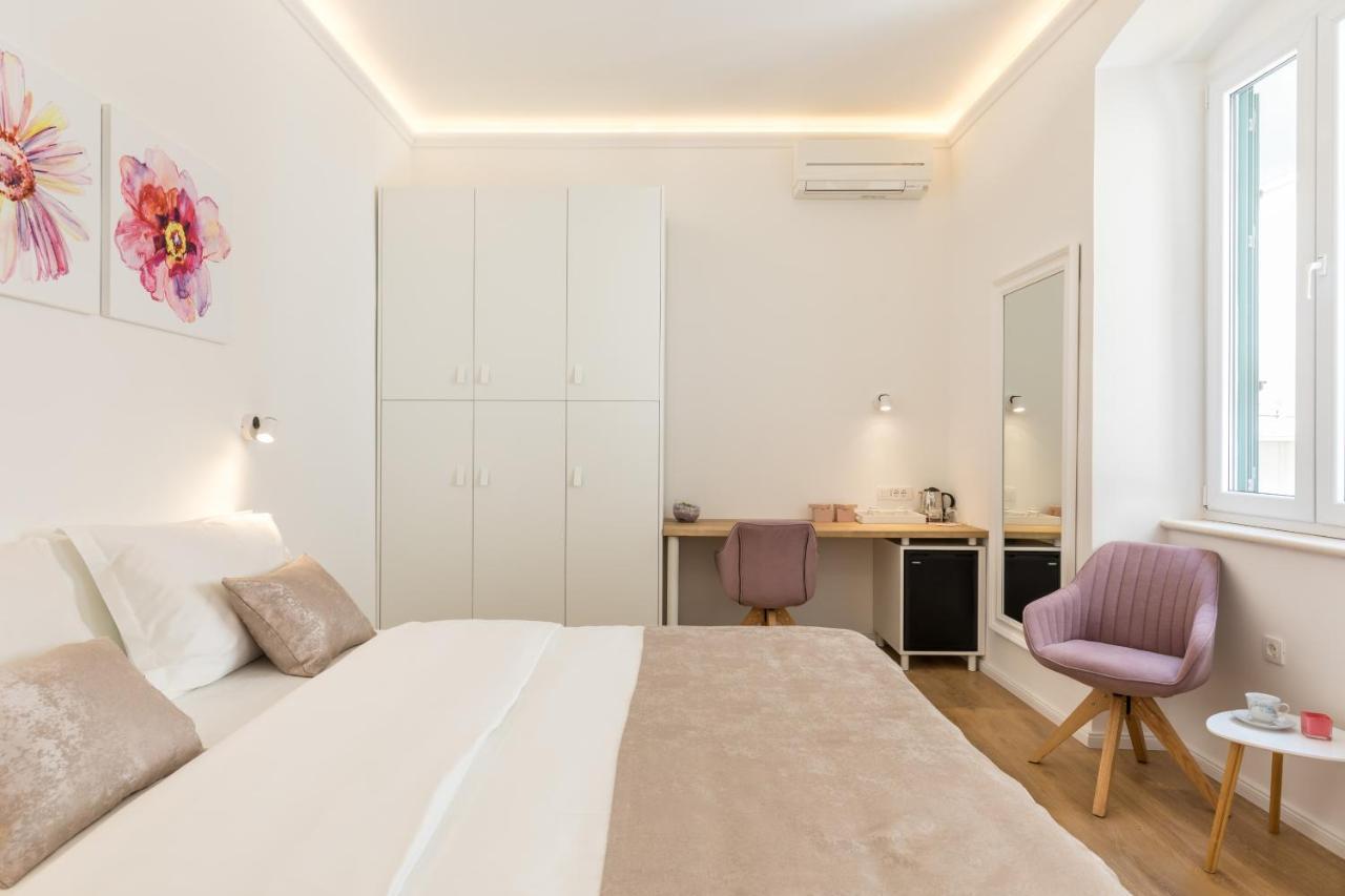 Luxury In The Center Of - Maniva Guest house 4*