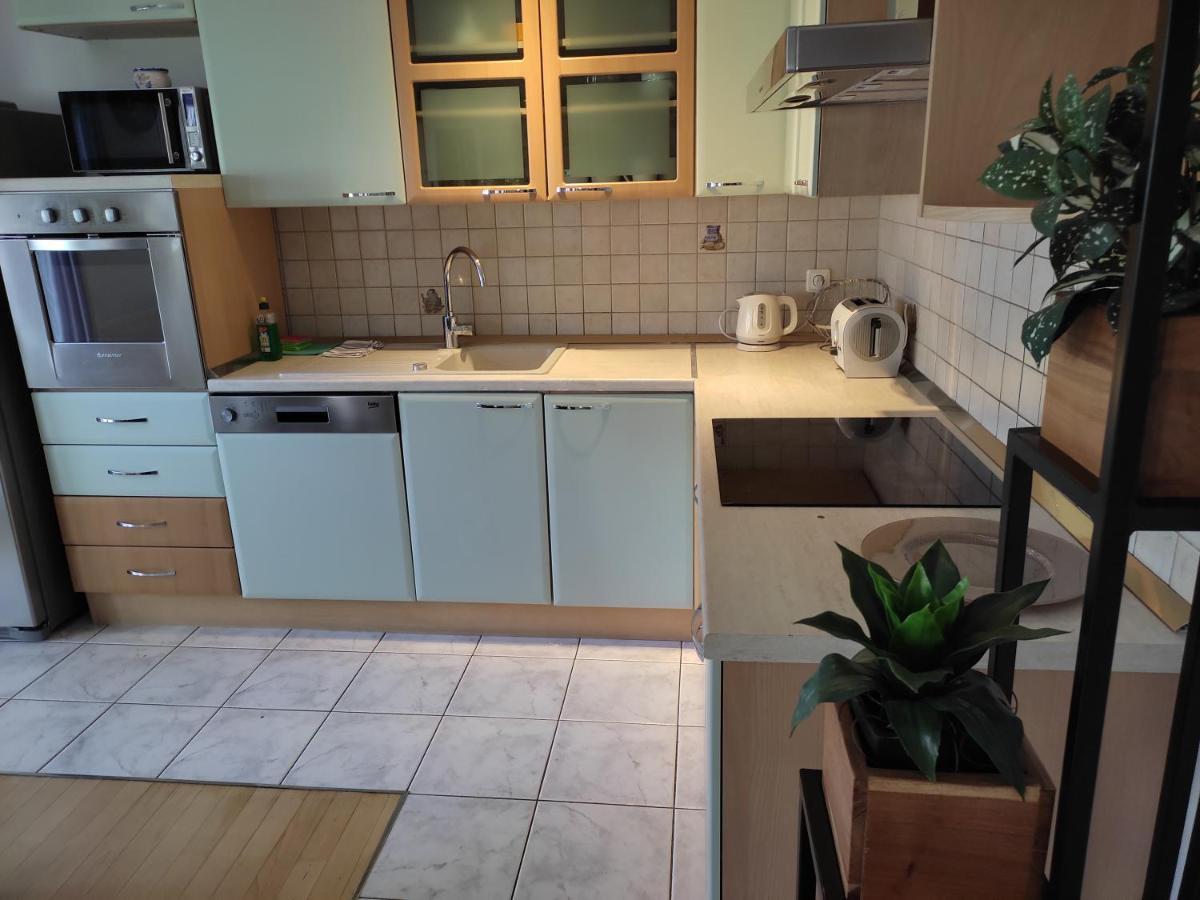 Apartment Garden With Private Parking *