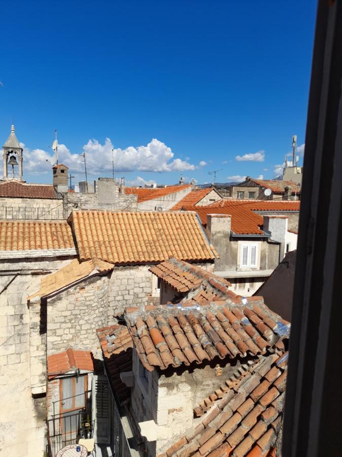 Opium Old City Guest house 3*
