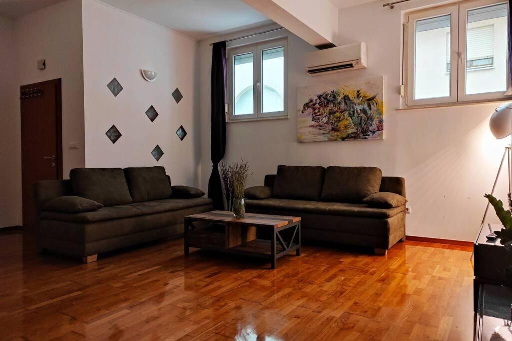 Spacious Near Center And The Apartamento *