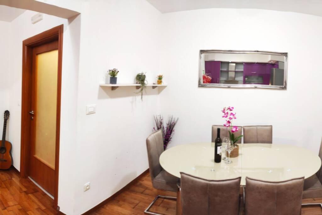 Apartamento Spacious Near Center And The