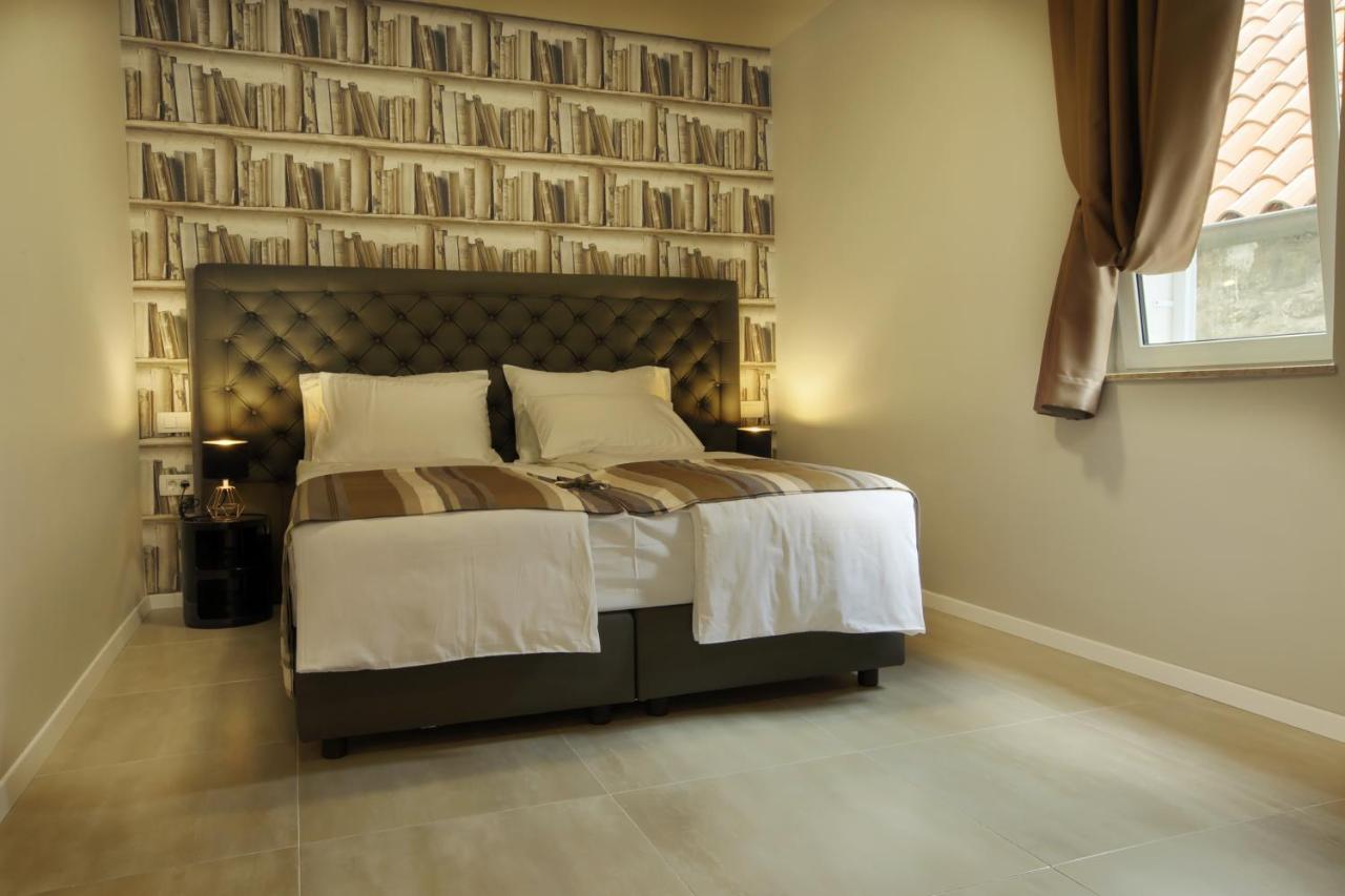 Luxury Split