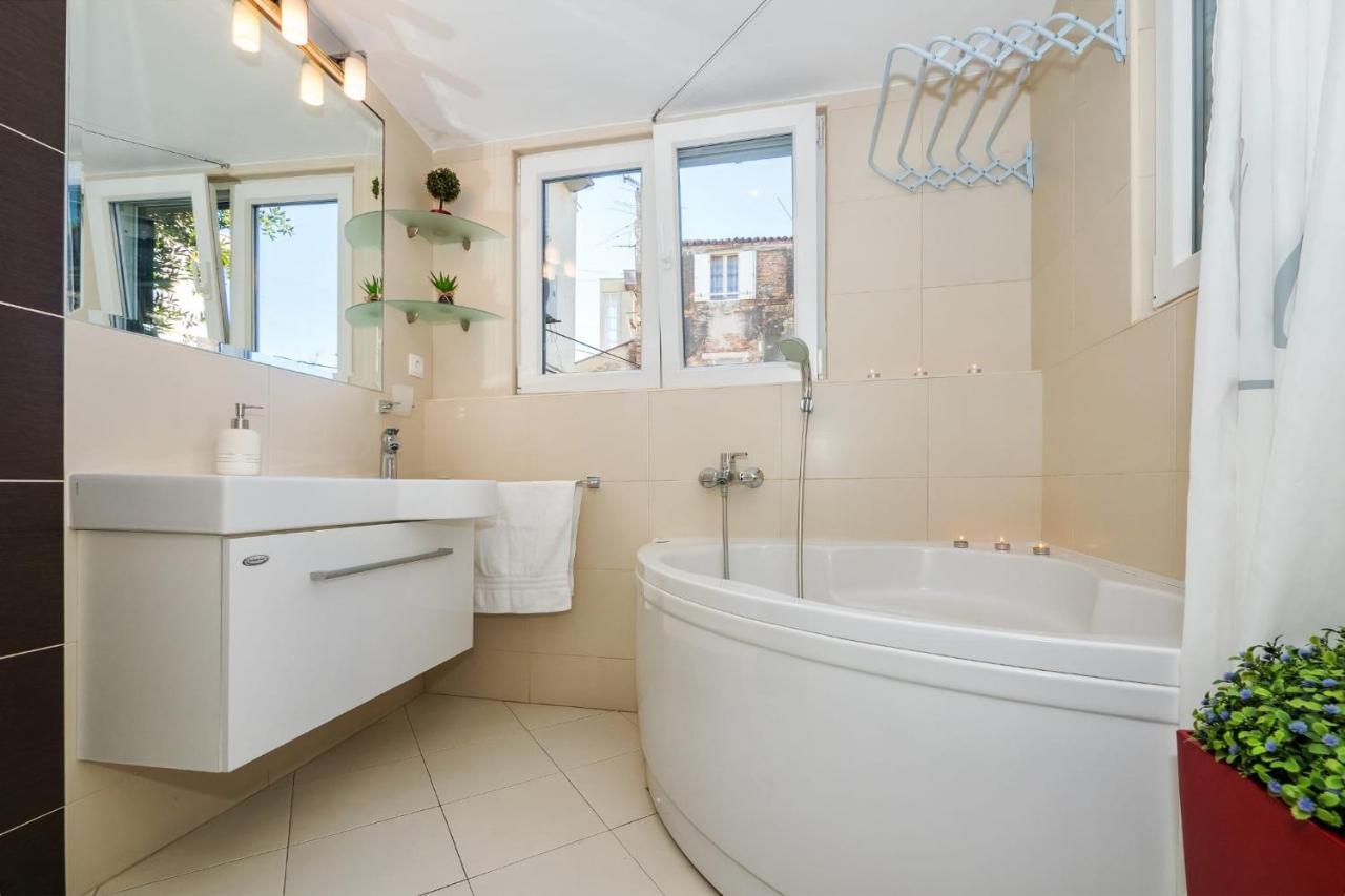 Apartment Luxury Xenia