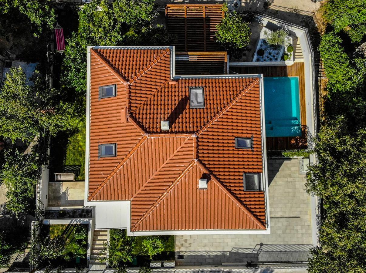 Villa Central Gasthuis 4*