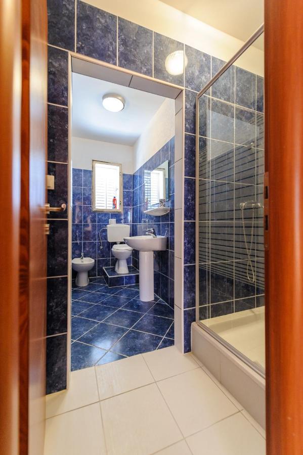 A3 Apt W Balcony & Sea View 2 Min Walking To