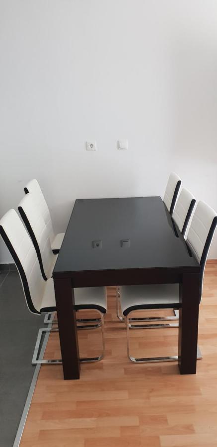 Pujanke - Large 3 Bedroom * Split