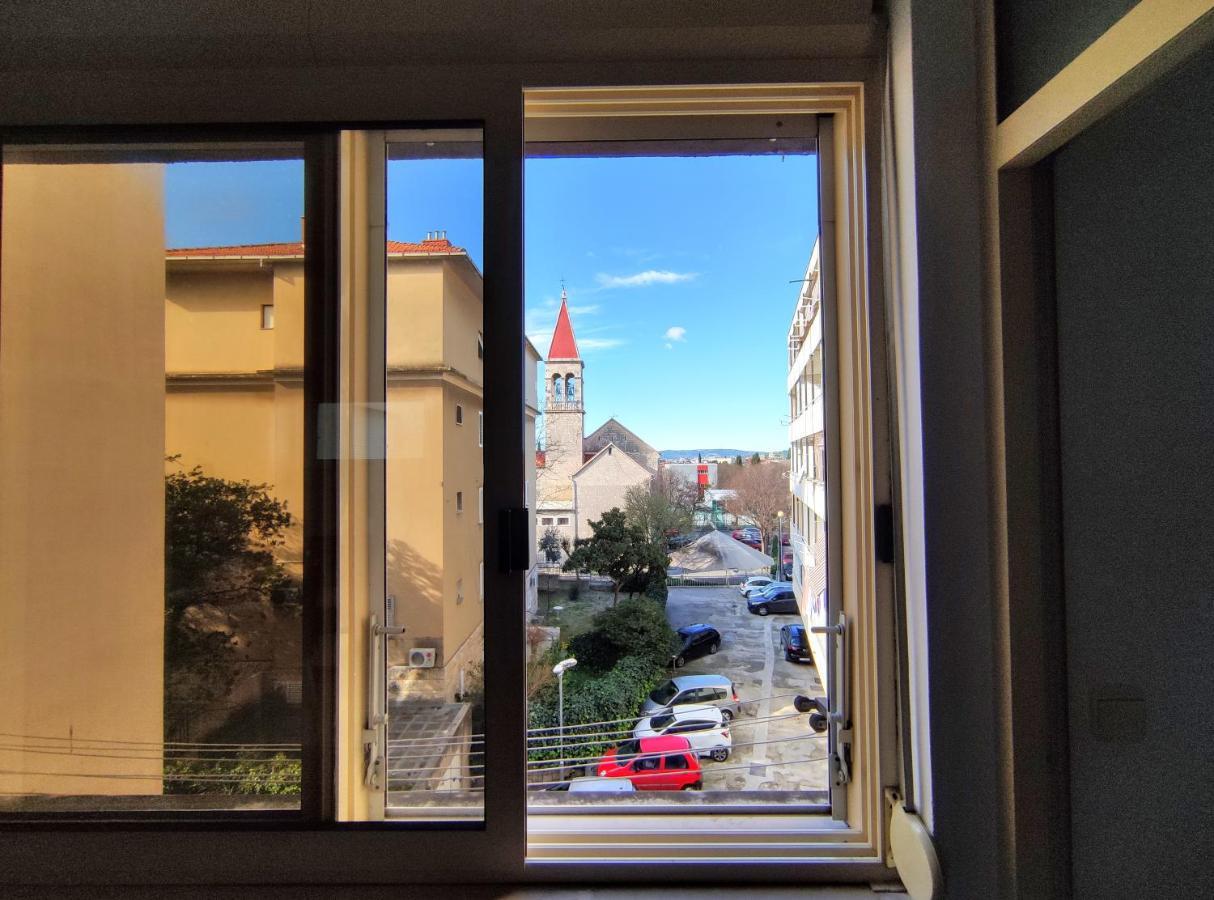 Campanello Apartamento *