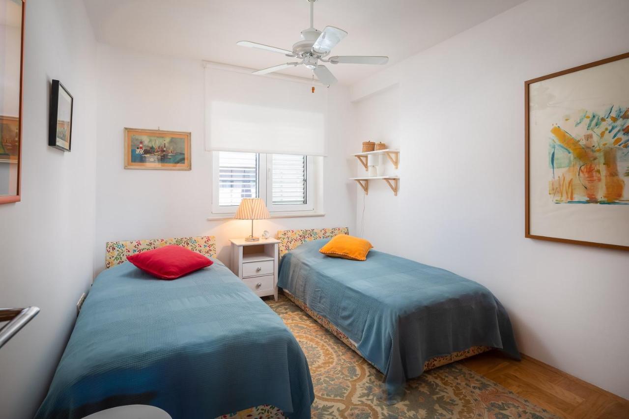 Fabula - W Balcony 4 Min Walk To Apartment