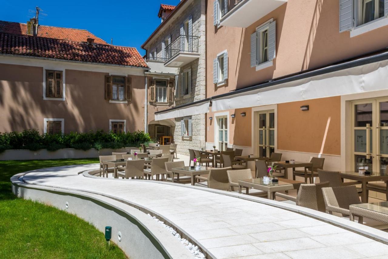 Calma Luxury Split
