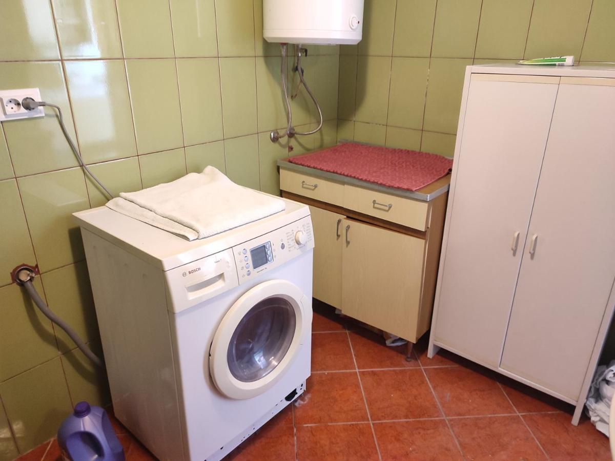 Apartmani Ana Leko *