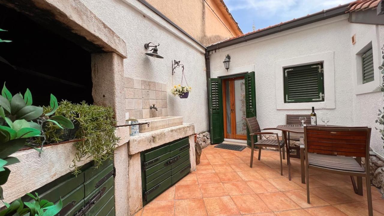F Guest house 3*