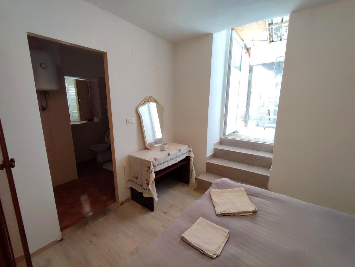 Apartmani Ana Leko Apartment