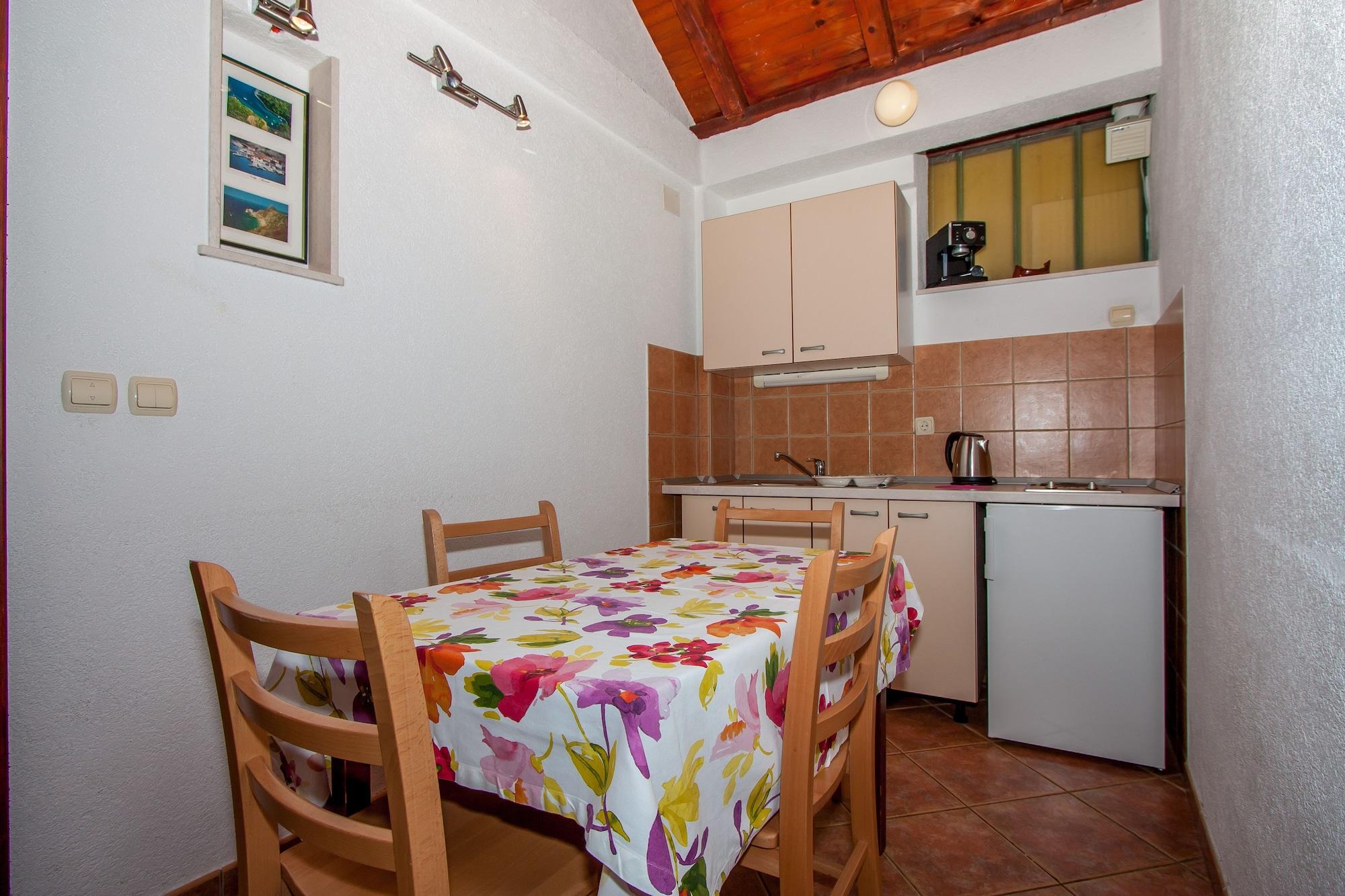 Garden Aparthotel 3*