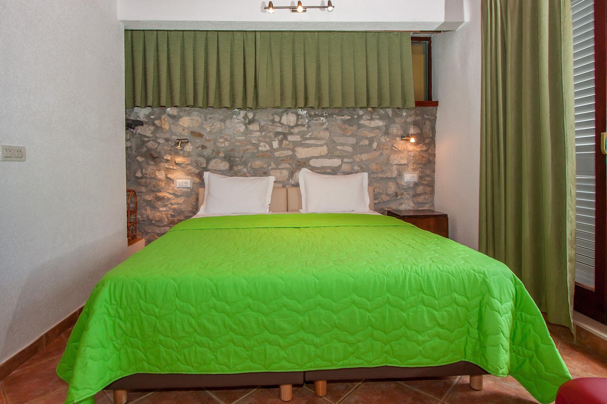 Aparthotel Garden 3*