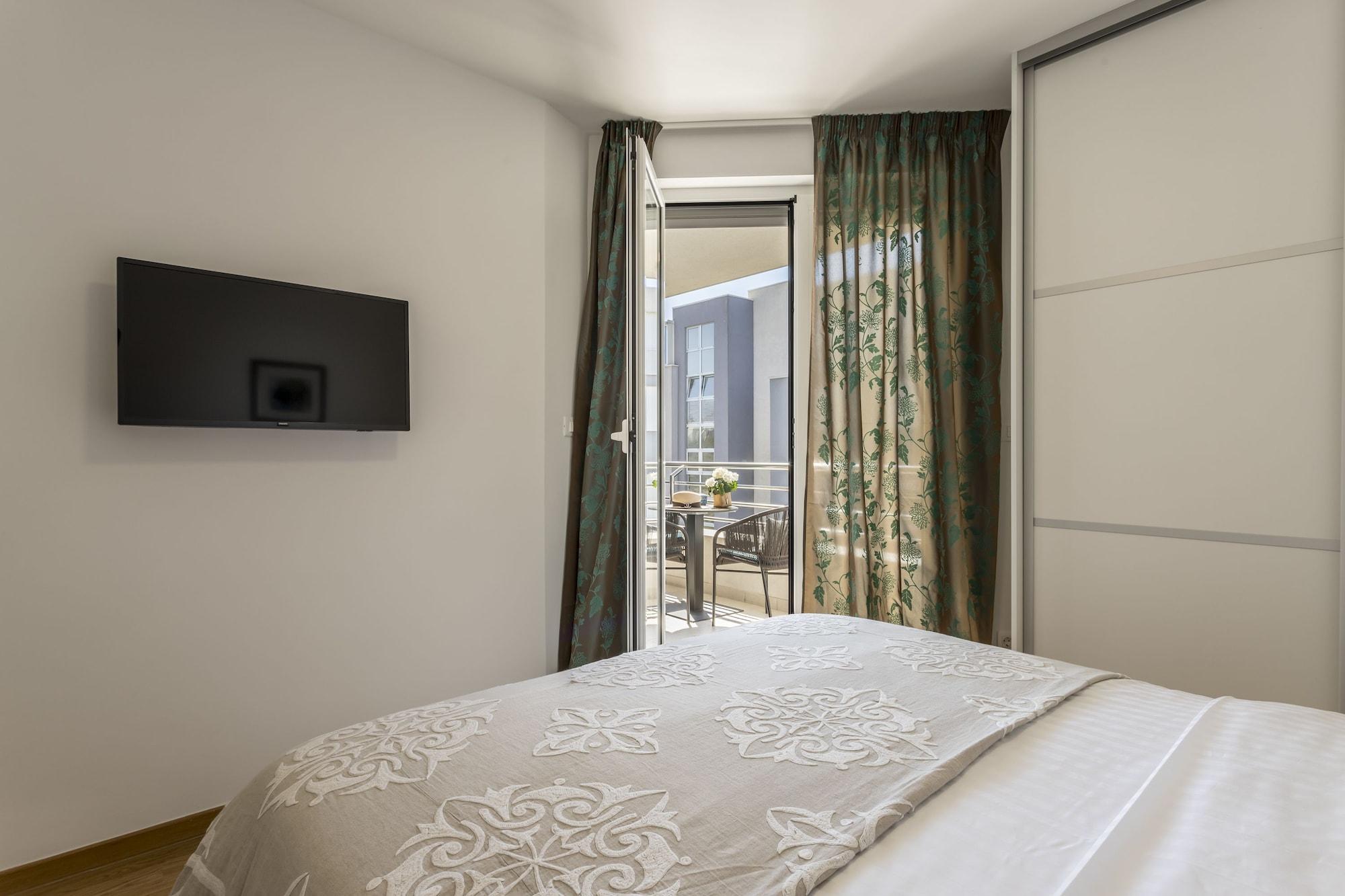 Adriatic Queen & Apartment