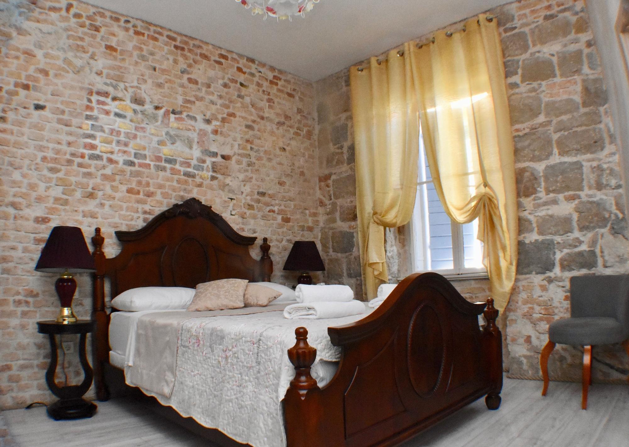 Pietra Rossa Hotel