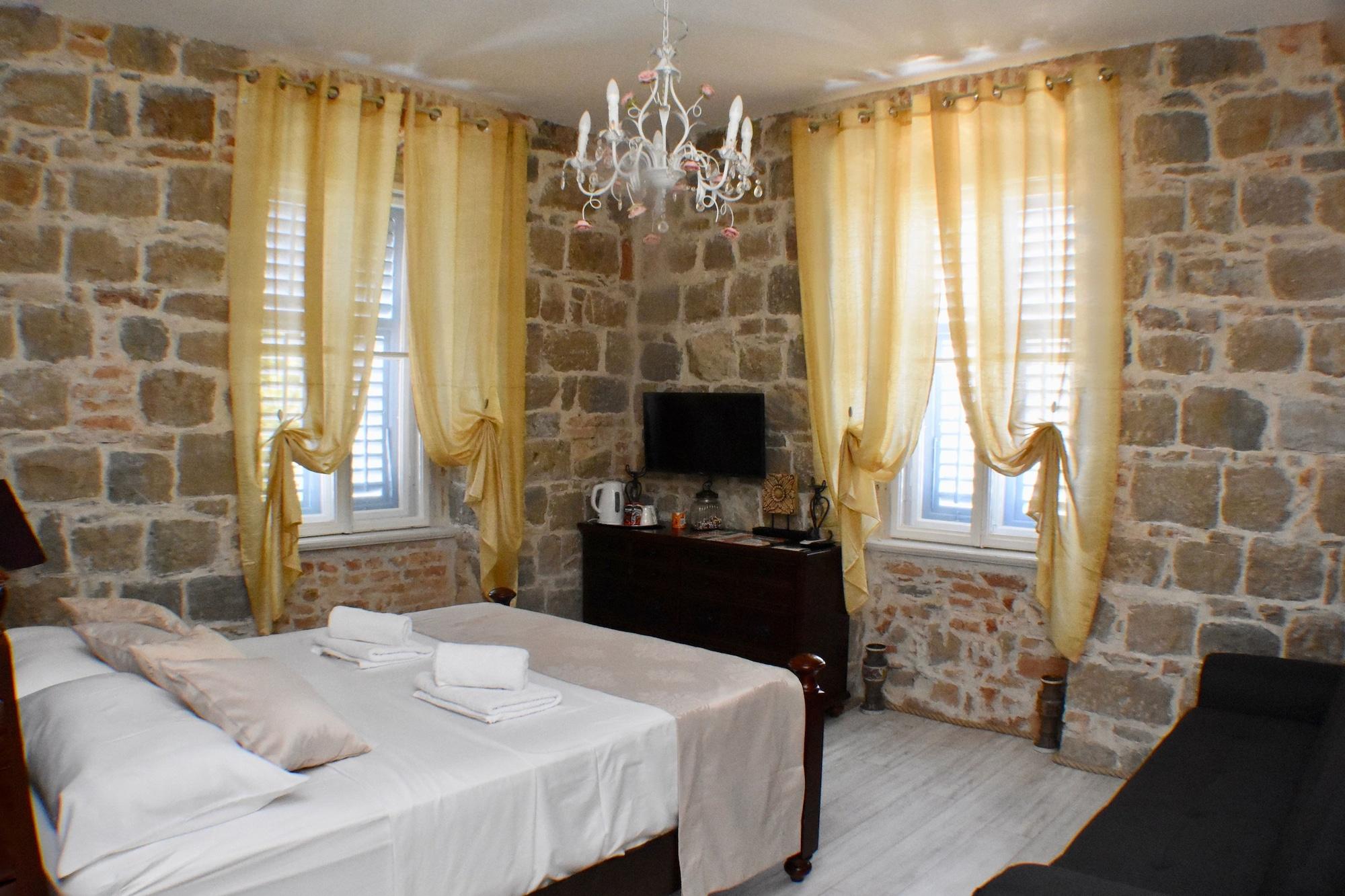 Pietra Rossa Hotel 4*