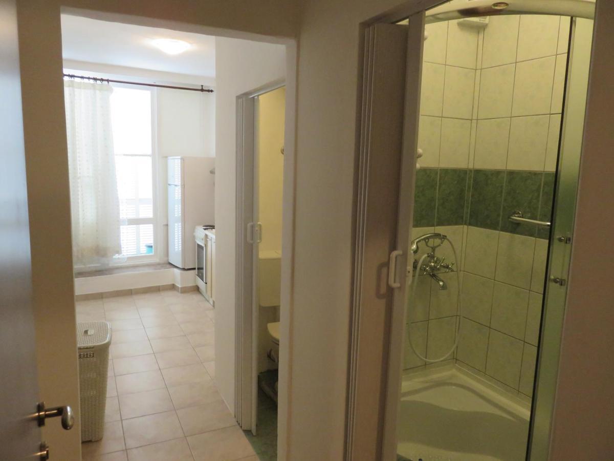 Appartement Boutique 2 *