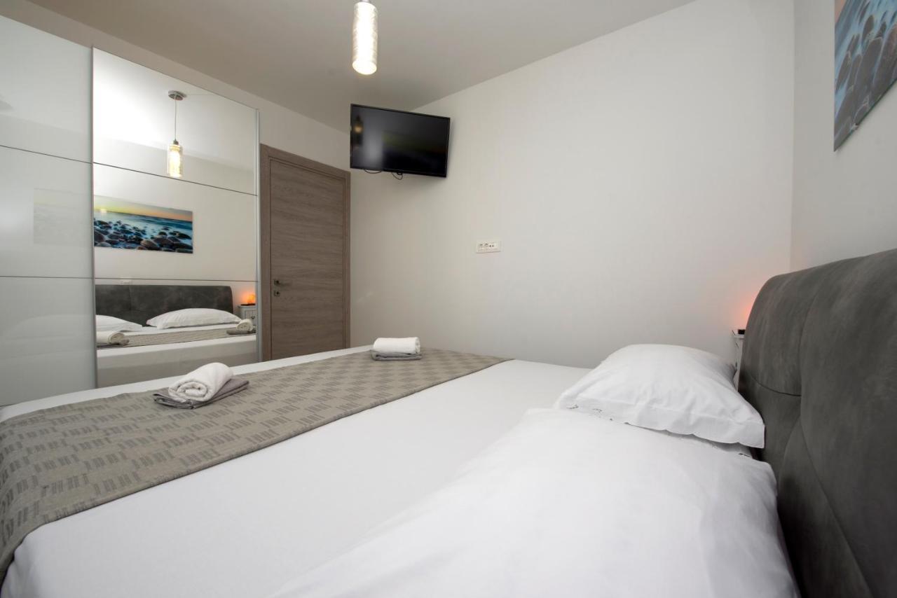 Apartment Eni *