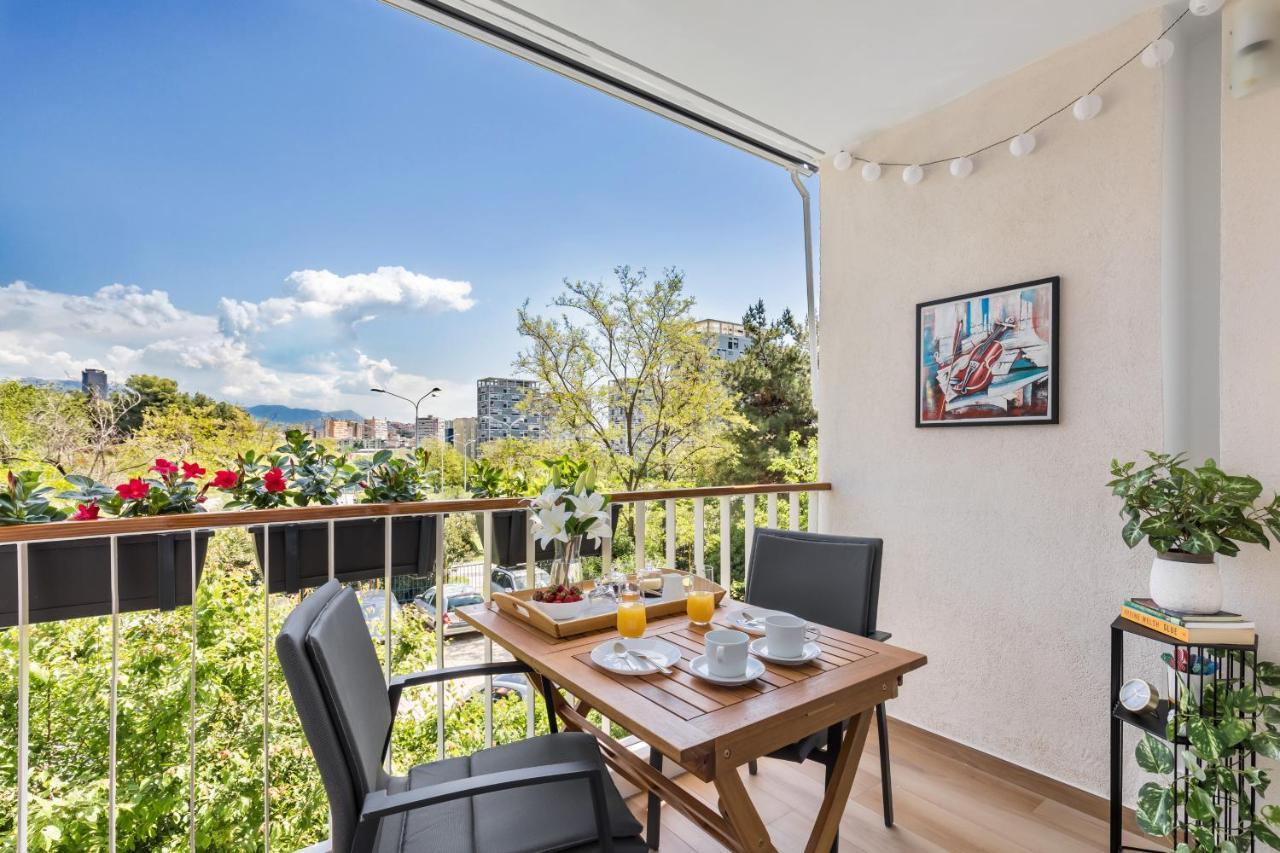 Exquisite Couples Delight With Free Bikes & Parking * Split