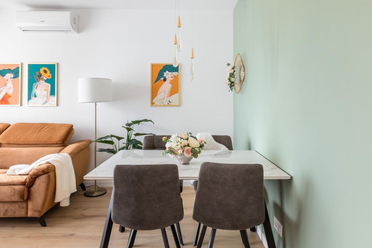 Apartamento Exquisite Couples Delight With Free Bikes & Parking