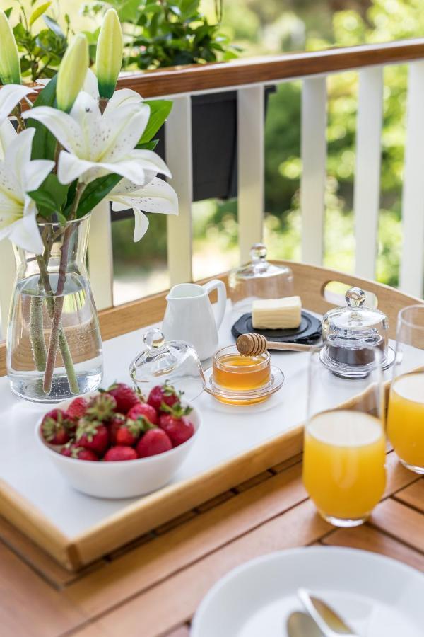 Exquisite Couples Delight With Free Bikes & Parking *