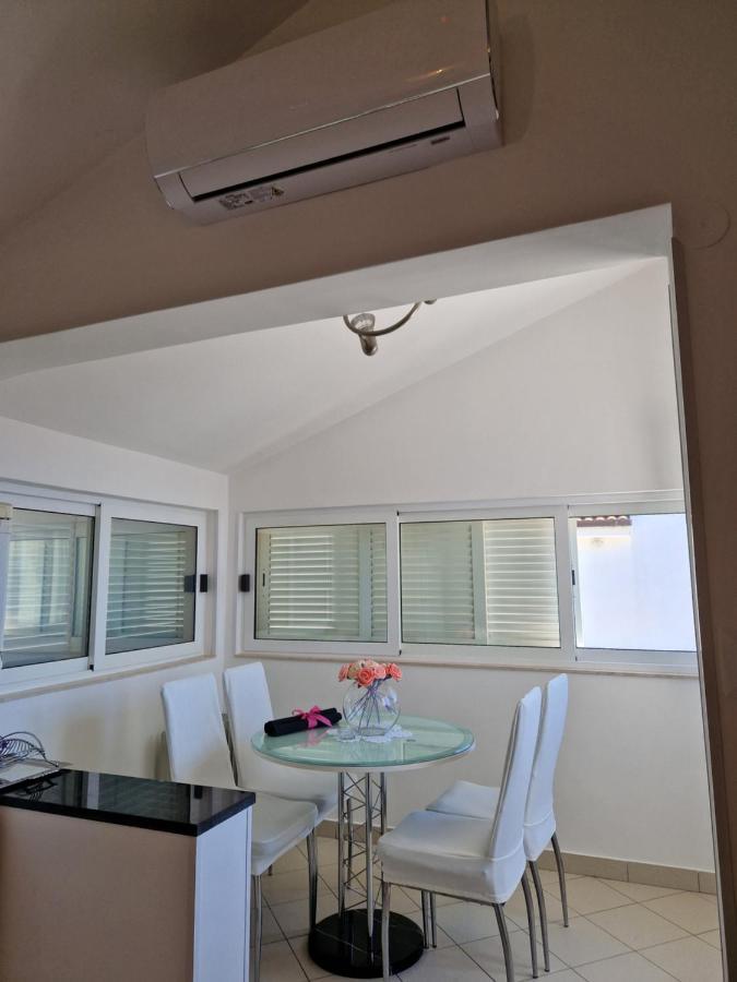 Angie - Marjan Hill Apartment *