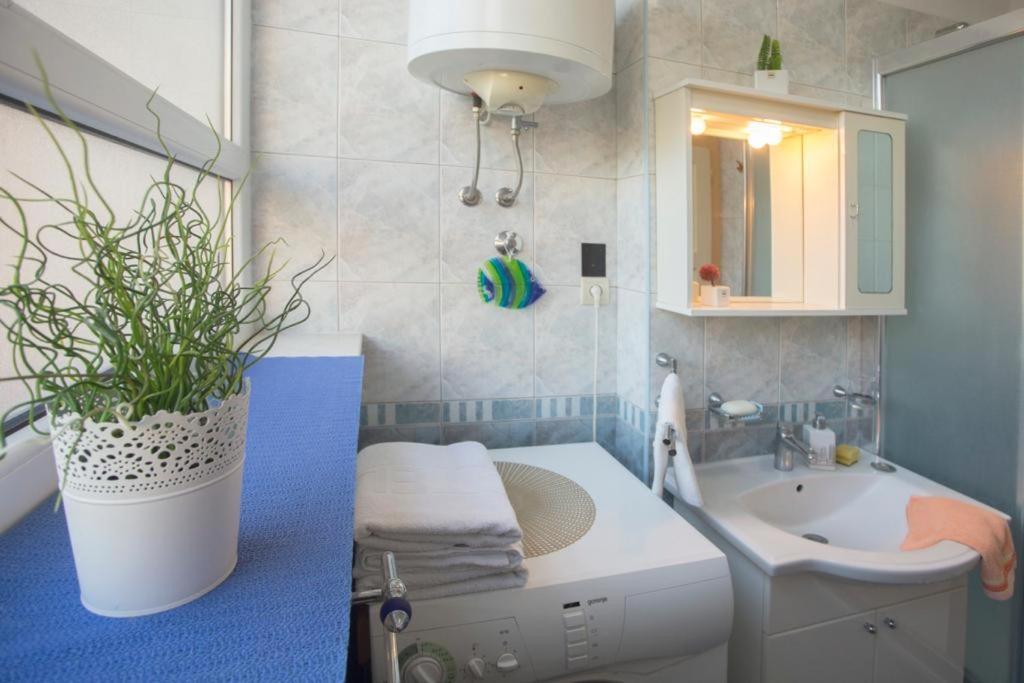 Orsula Apartment *