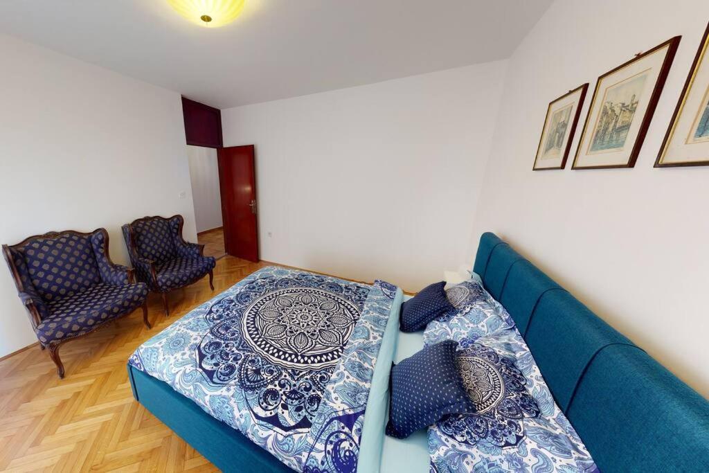 Apartman Writer's In An Unique District