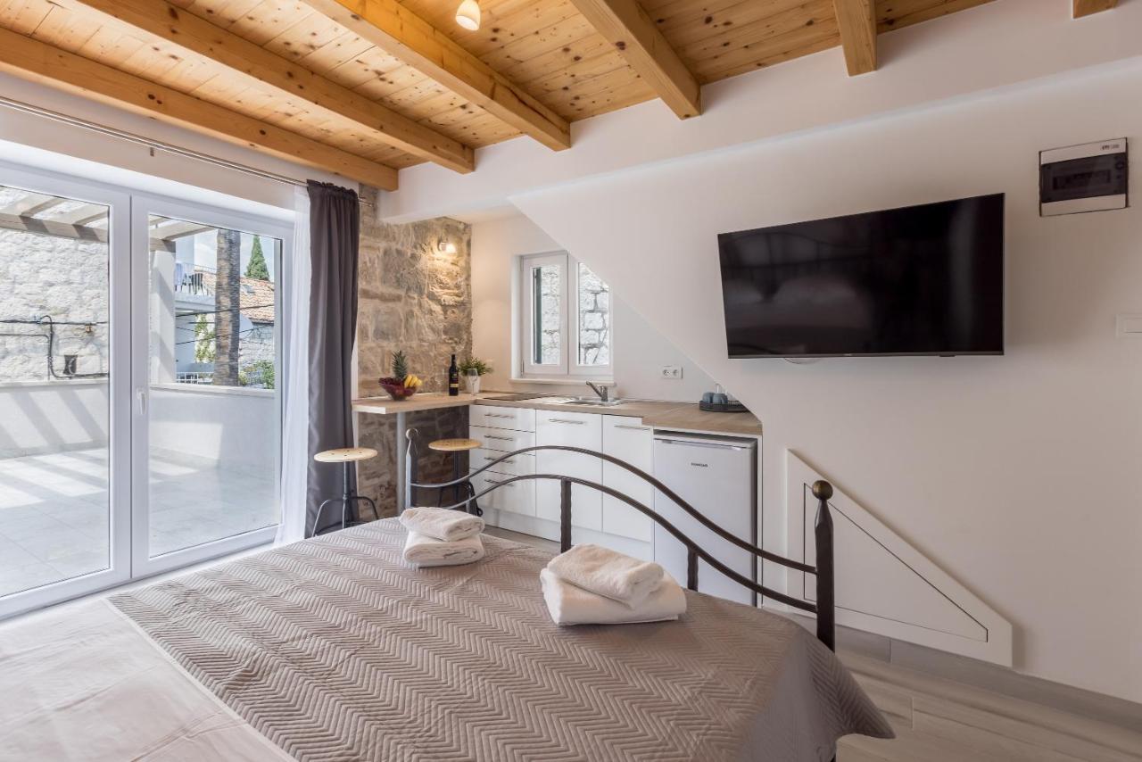 Luxury A&a-old Town
