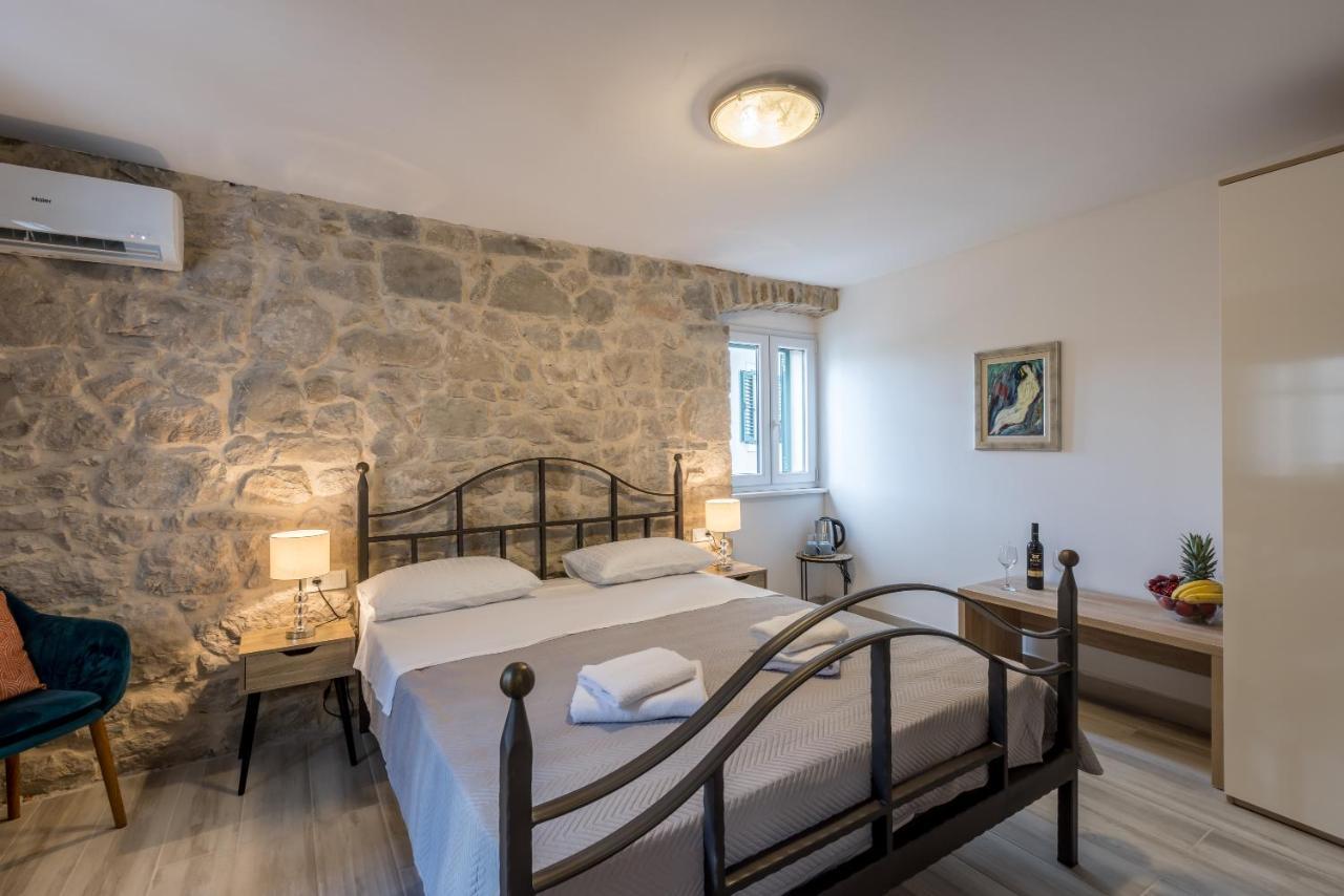 Luxury A&a-old Town Apartment *