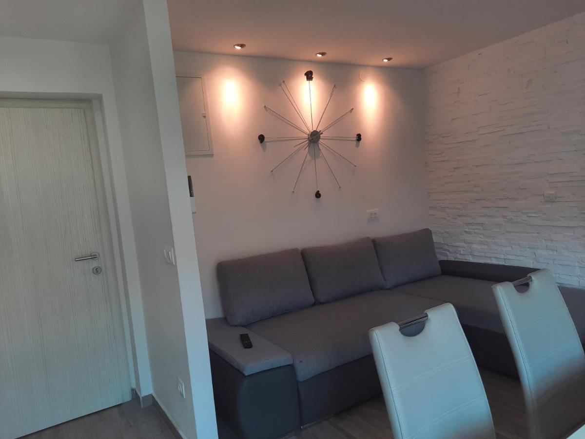 Apartment Ani Split