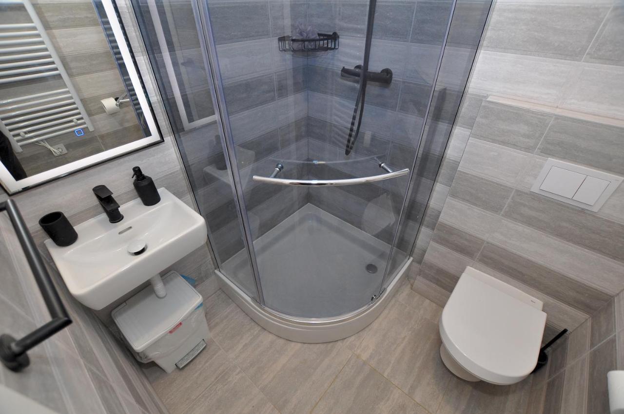 Bedroom With Bathroom Shower