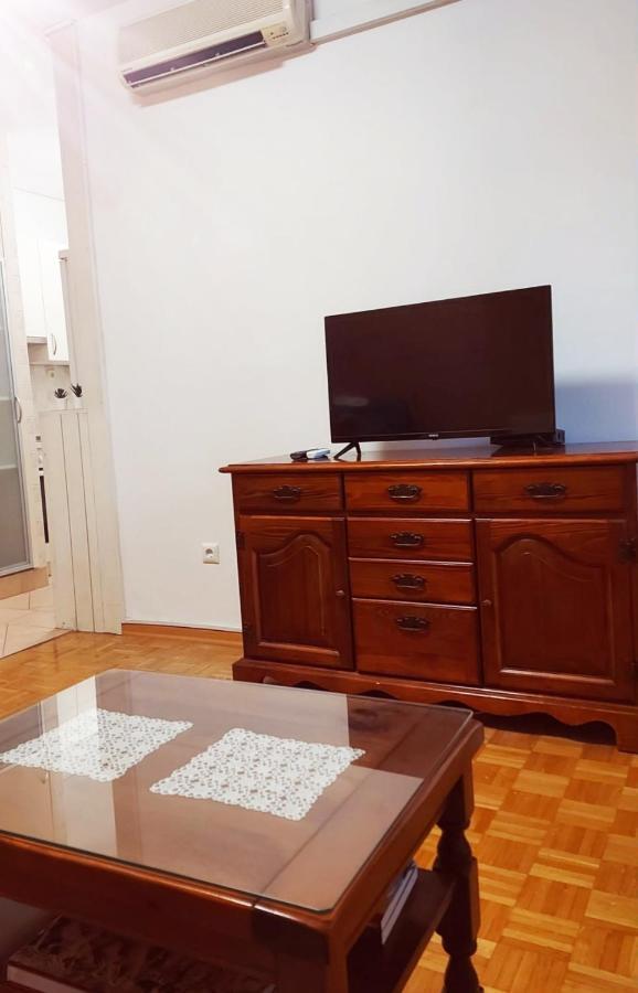 Karla Apartment Split